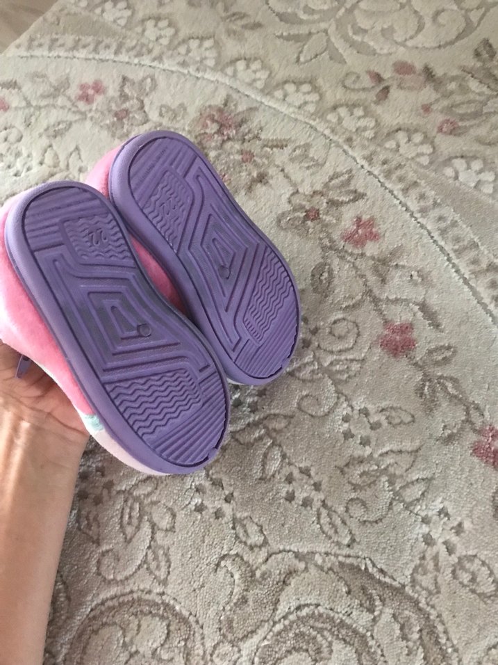 Kız Çocuk Pembe Kaydırmaz Bantlı Ev Terliği - Görsel 3