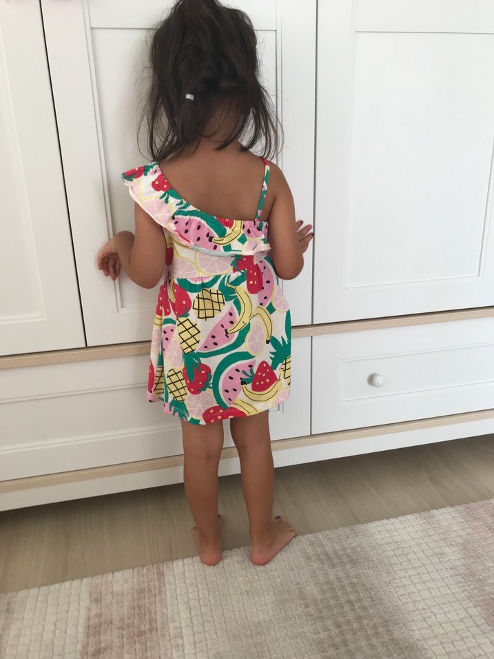 Kız Çocuk Renkli Meyve Desenli Kolsuz Elbise - Görsel 3