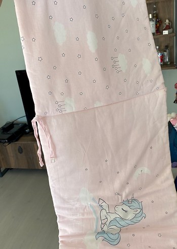Pembe Unicorn Desenli beşik kenar minderi