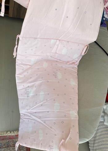 LC Waikiki Pembe Unicorn Desenli beşik kenar minderi