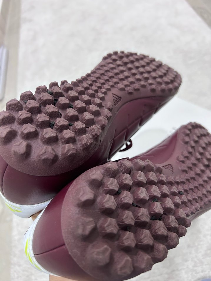 Adidas Bordo Erkek Futbol Ayakkabısı Bağcıklı - Görsel 3