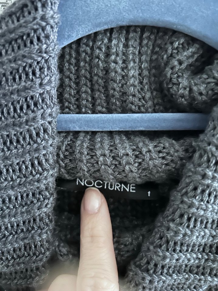 Nocturne Gri Boğazlı Nakış Detaylı Salaş Triko Kazak - Görsel 3