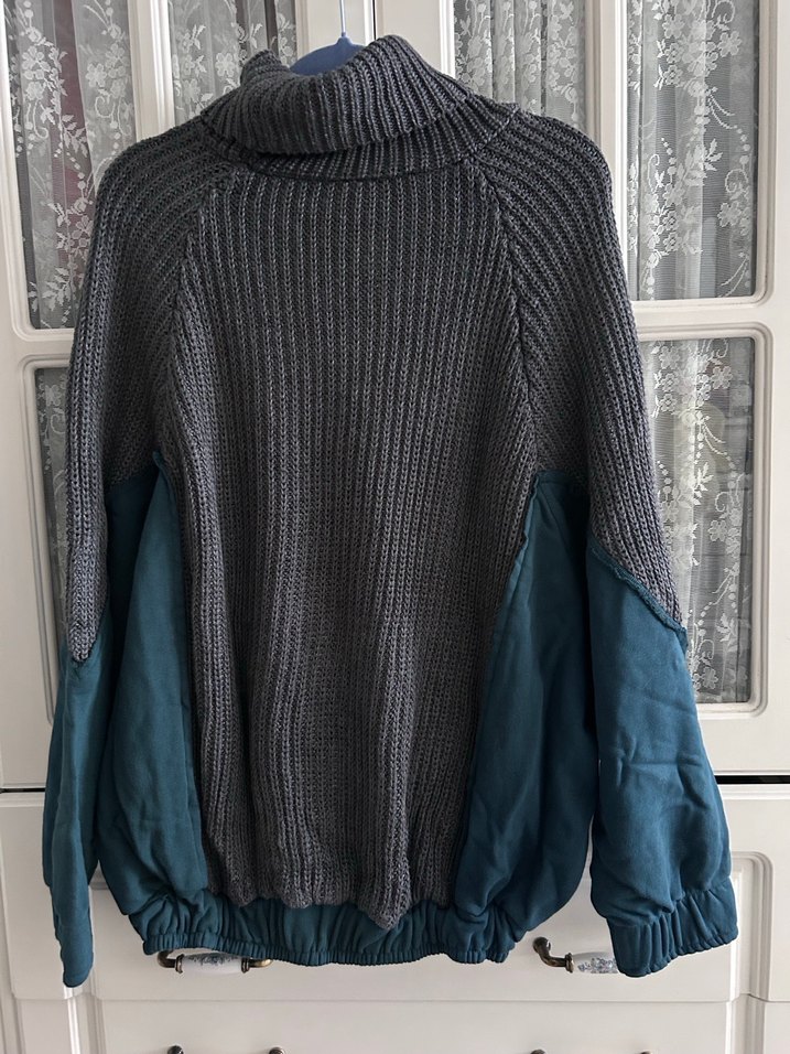 Nocturne Gri Boğazlı Nakış Detaylı Salaş Triko Kazak - Görsel 2