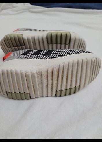 21 Beden Adidas bebek ayakkabısı