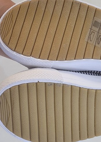25 Beden erkek çocuk spor ayakkabı