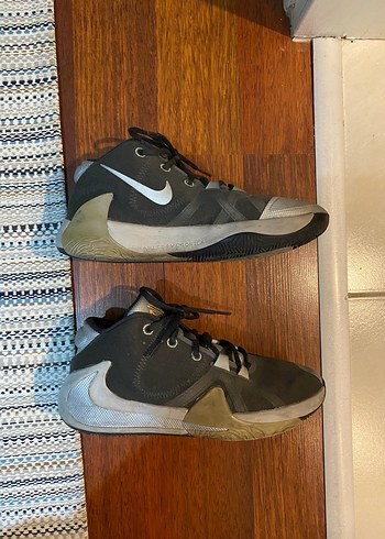 Unisex Nike Gri basketbol ayakkabısı - Görsel 3