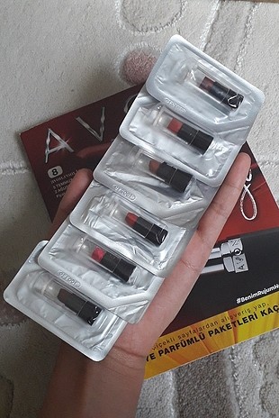 Avon numunelik ruj