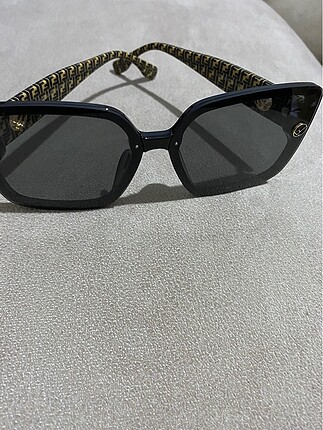#güneşgözlüğü #fendi