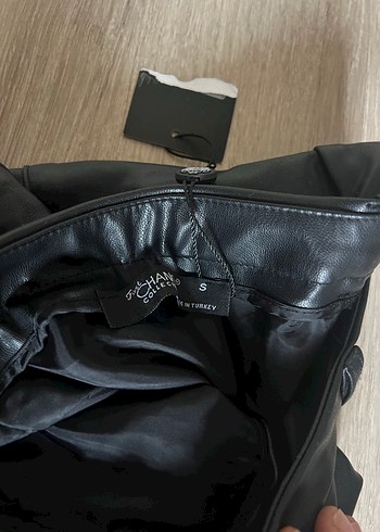 Düğmeli Siyah Deri Mini Etek - Görsel 3