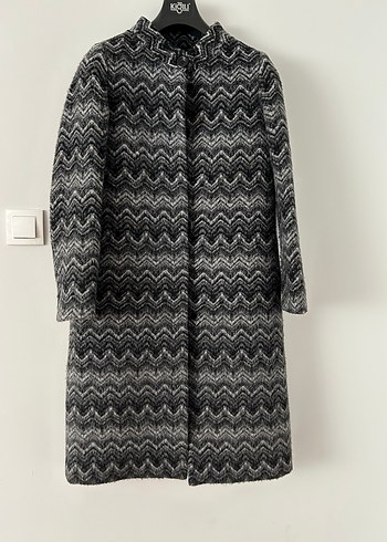 Zigzag Desenli Siyah Gri Kaban
