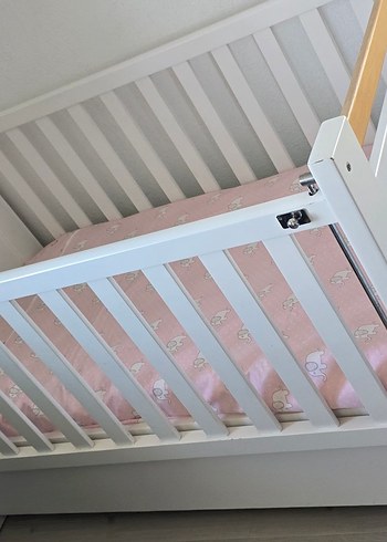 yatsan marka Beyaz Pastel Bebek cocuk  yatağı - Görsel 2