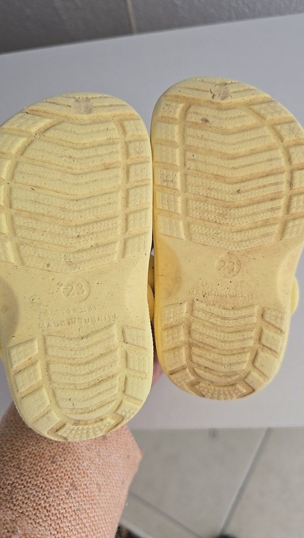 crocs Sarı Kız Terliği - Görsel 4