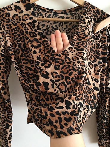 (MESAJ atınz) Addax 2 takım leopar pile etek crop bluz - Görsel 3