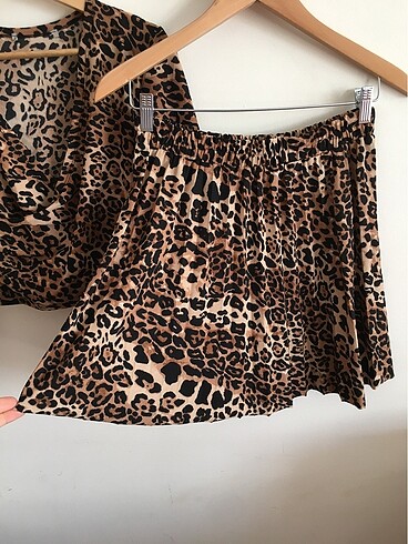 (MESAJ atınz) Addax 2 takım leopar pile etek crop bluz - Görsel 7