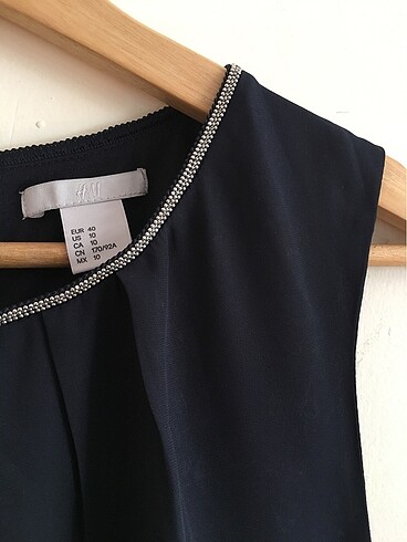 H&M (MESAJ) H&M tül taşlı metal detay şık mini elbise