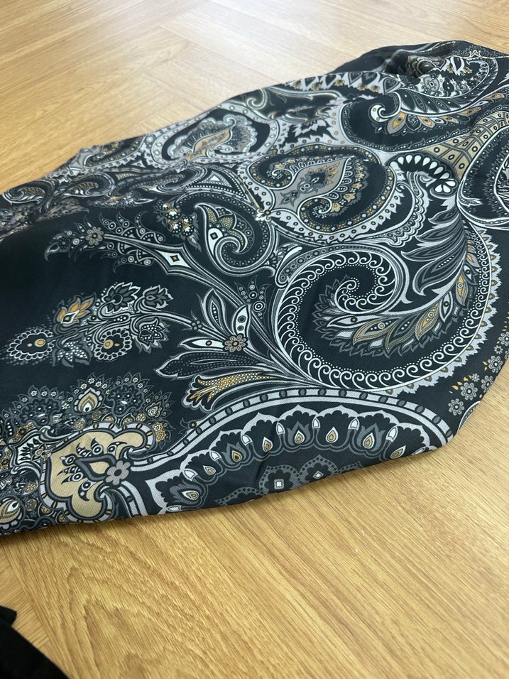 Büyük boy eşarp 120 120 cm - Görsel 3