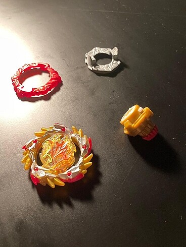  Beden Beyblade Hasbro shining amaterios A3