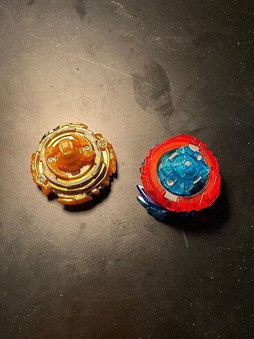 Beden Beyblade flama spriggan , valkrie , phoenix