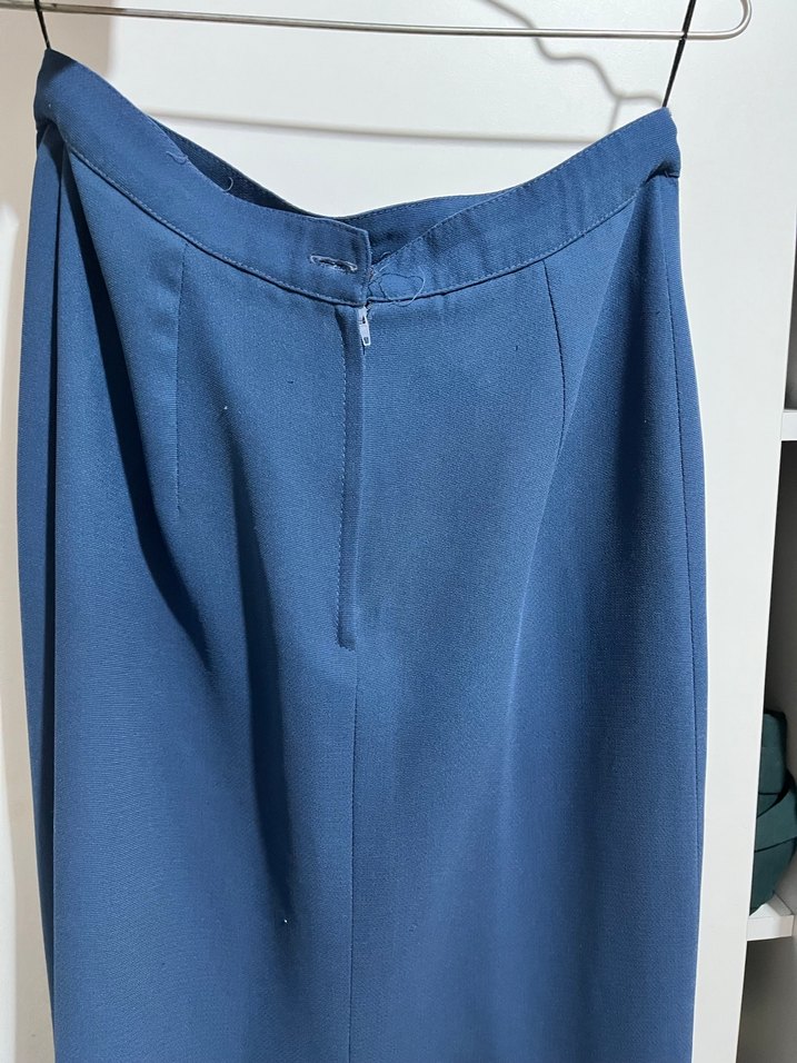 Mavi Uzun Dökümlü Kadın Etek - Görsel 3