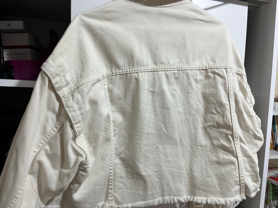 Düğmeli Beyaz Kadın Denim Ceket - Görsel 4