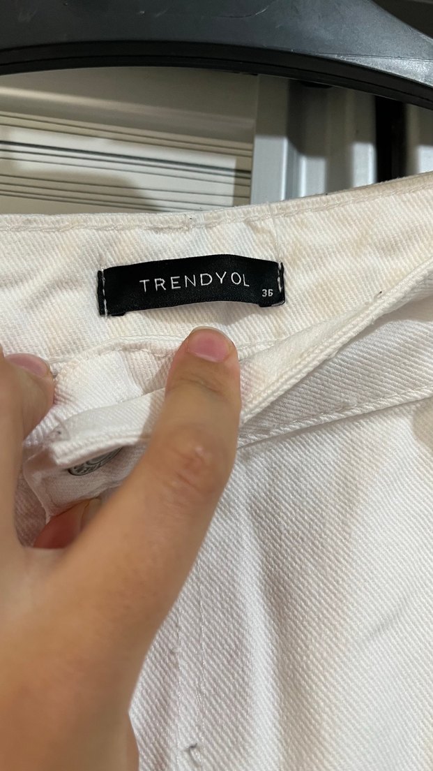 Beyaz Kemerli Salaş Kadın Pantolon - Görsel 4