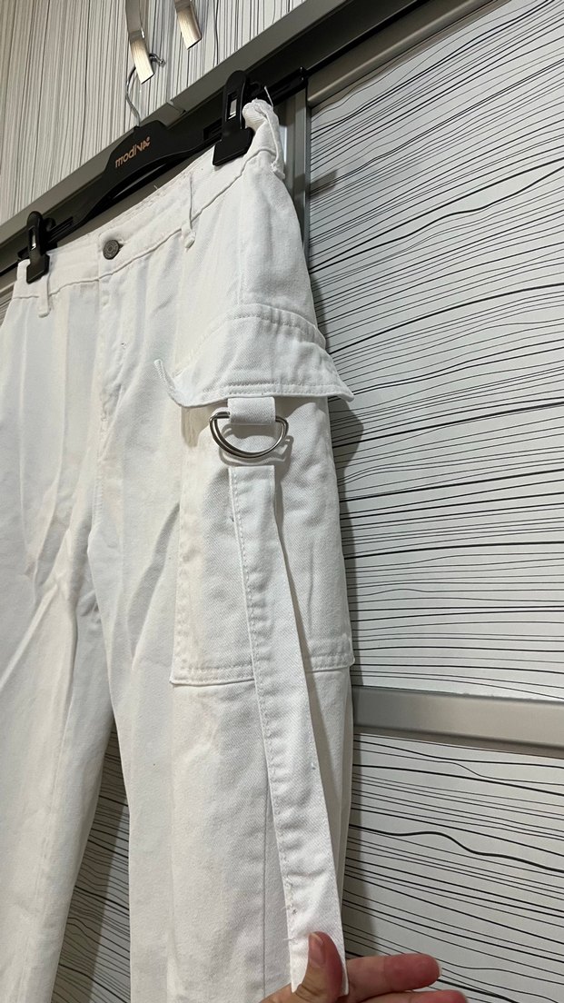 Beyaz Kemerli Salaş Kadın Pantolon - Görsel 3