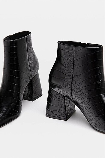 39 Beden Stradivarius Bot