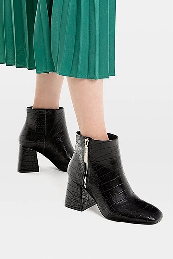 39 Beden siyah Renk Stradivarius Bot