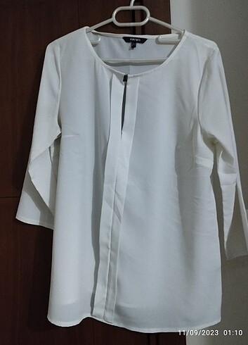 Koton Koton marka yetim kol beyaz gömlek