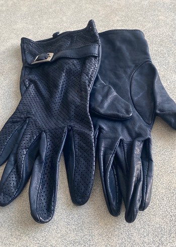 Kemer Detaylı Lacivert Deri Kadın Eldiveni - Görsel 2