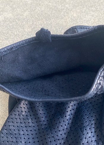 Kemer Detaylı Lacivert Deri Kadın Eldiveni - Görsel 6