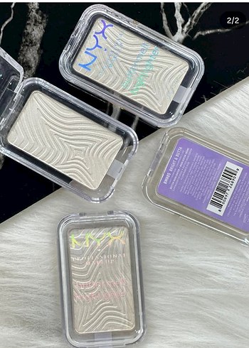 Beden NYX Butter Melt Aydınlatıcı 05 Bright & Butta