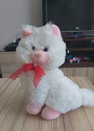 Oyuncak peluş kedi