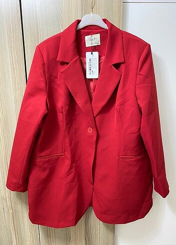Kirmizi blazer
