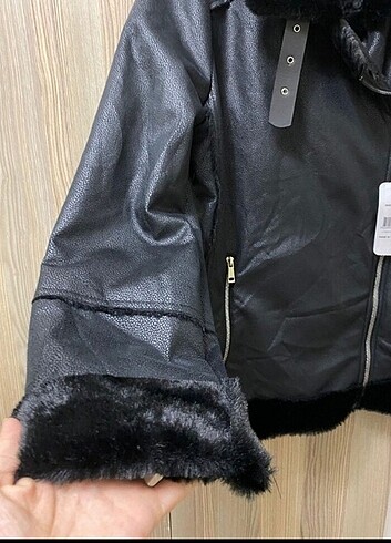 40 Beden siyah Renk Kurklu derj ceket