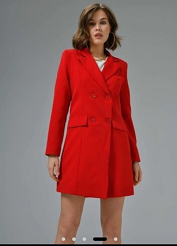 Kirmizi blazer