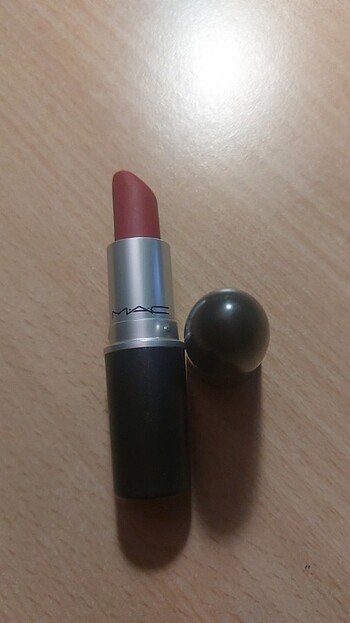 ruby woo mac ruj