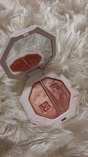 Fenty highlighter