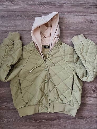 Milla Bomber