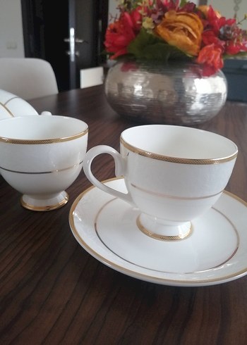 Beyaz Altın Yaldızlı Porselen Fincan Takımı - Görsel 5