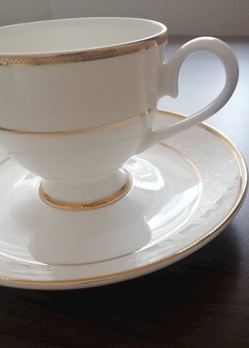 Beyaz Altın Yaldızlı Porselen Fincan Takımı - Görsel 4