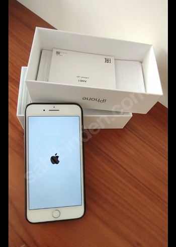 Beyaz iPhone kutusuyla birlikte - Görsel 4