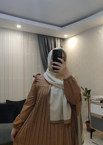 Diğer Bej Piliseli Uzun Kadın Elbise