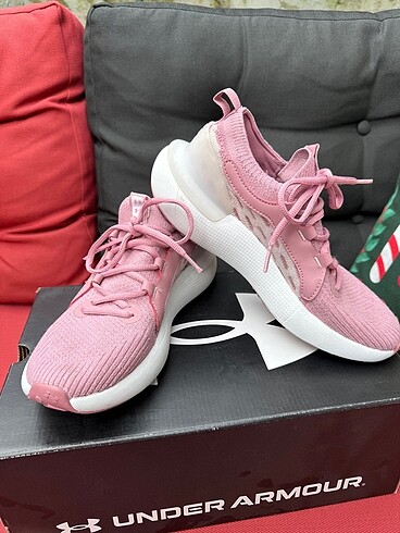 Diğer Under Armour Çocuk/Kadın Spor Ayakkabı