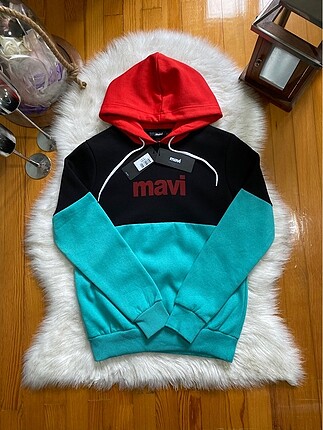 Mavi sweatshirt
