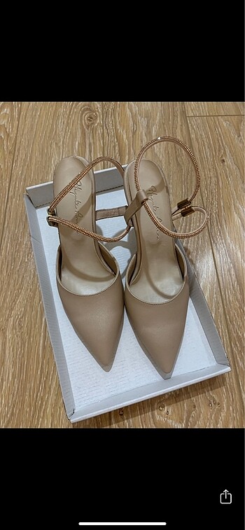 Nine West 38