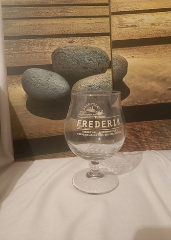 American Vintage Frederik Baskılı Koyu Bej Cam Bardak
