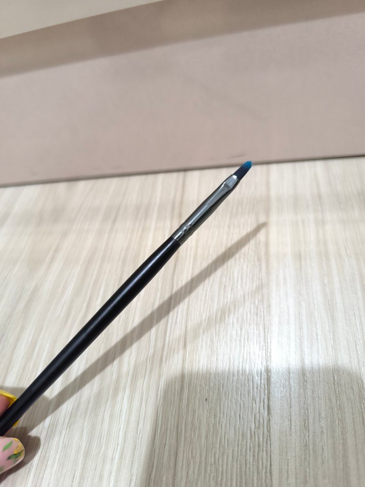 Mavi ve Gri Makyaj Fırçası - Görsel 3