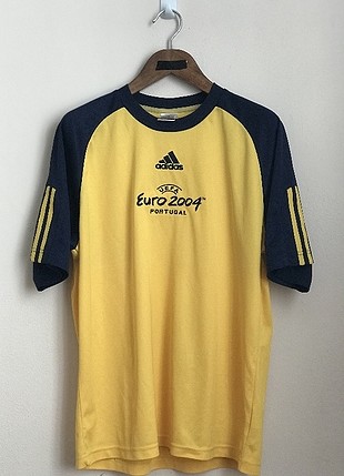 Adidas tshirt 
