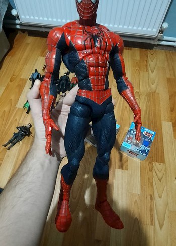 Toybiz 18 INCH SPIDERMAN